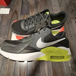 NIB - Men's Nike Air Max Excee DK SMOKE GRAY/Wolf Gray/Black - Size 9